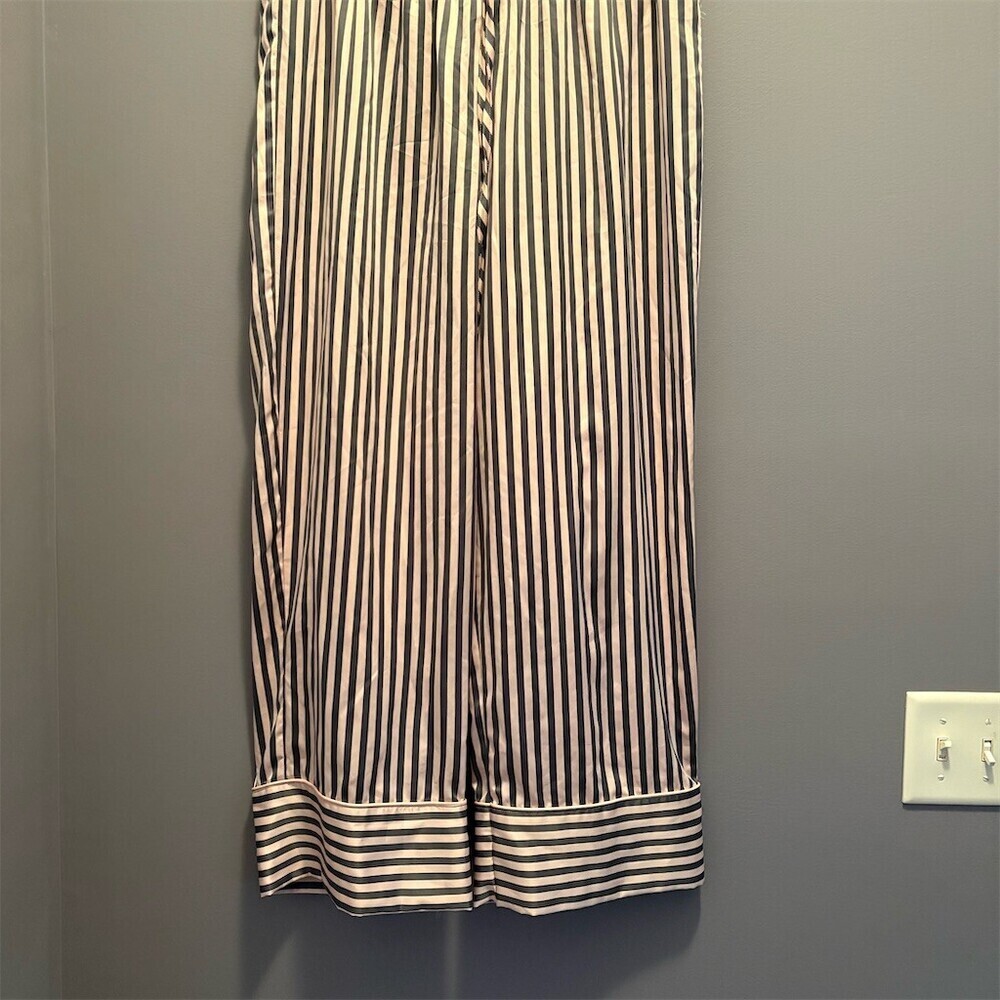 3/$15 Secret Treasures Pajama Pants Womens Size L Pink Gray Striped Sleepwear